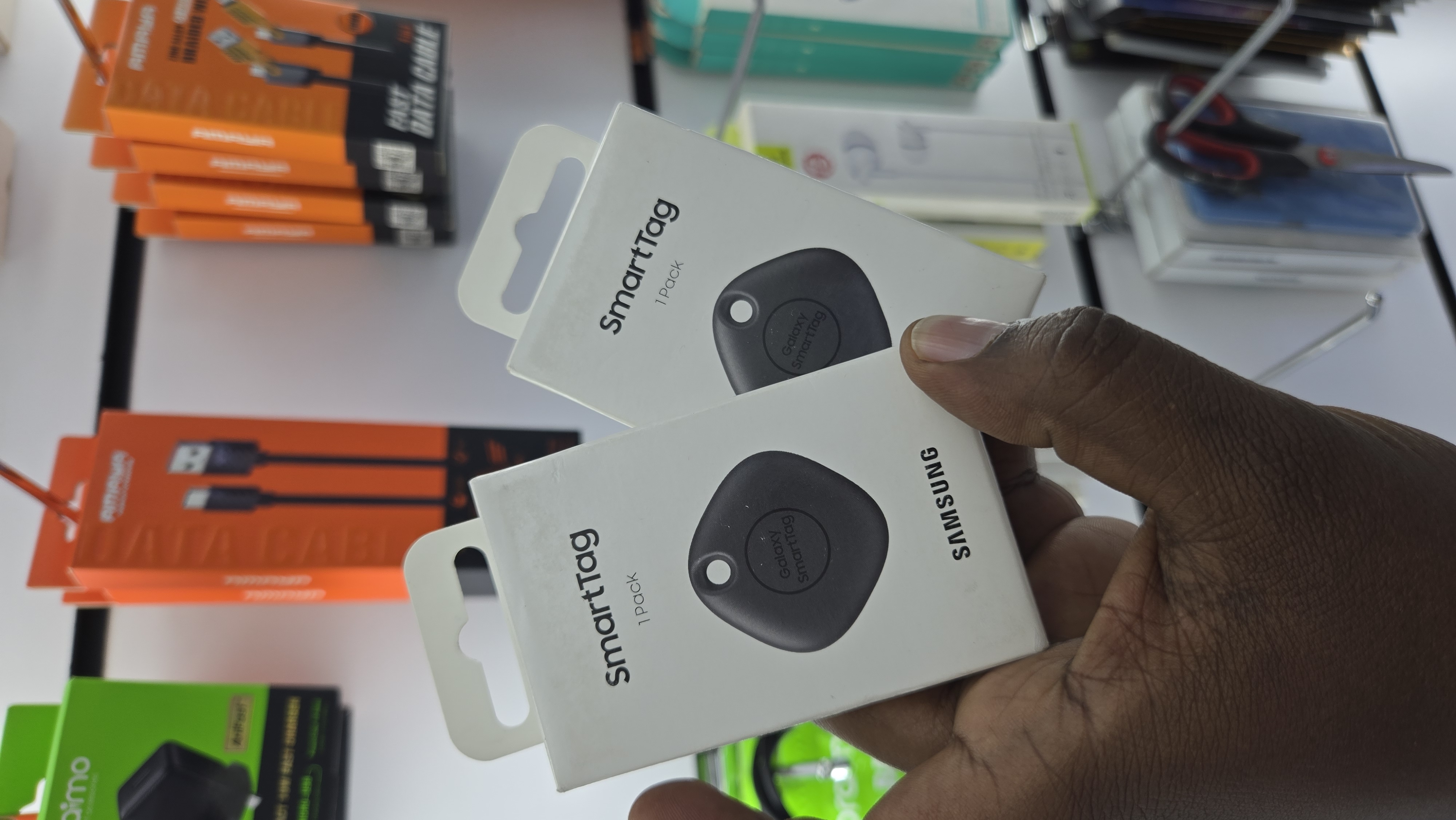 Samsung Smart Tag phone