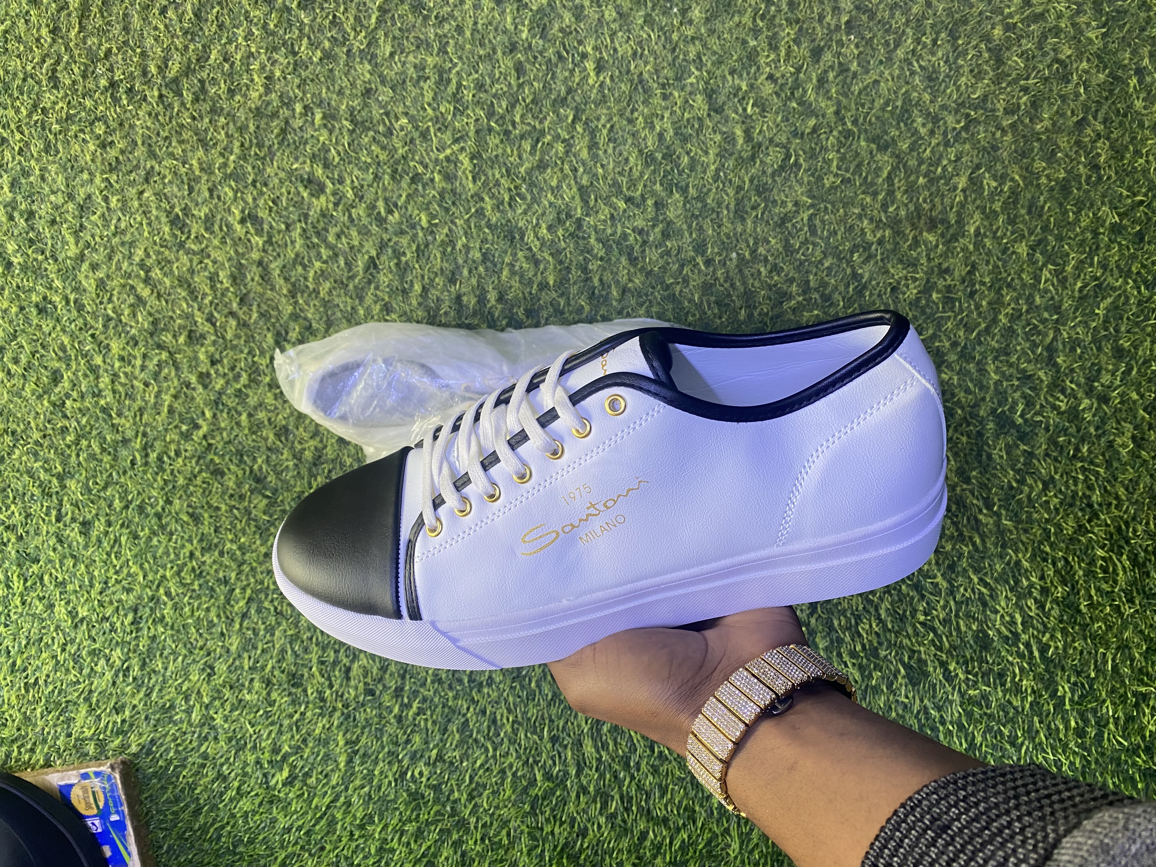 Santoni